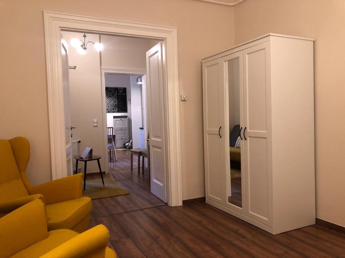 Modern Comfort In Historical Budapest Esterno foto